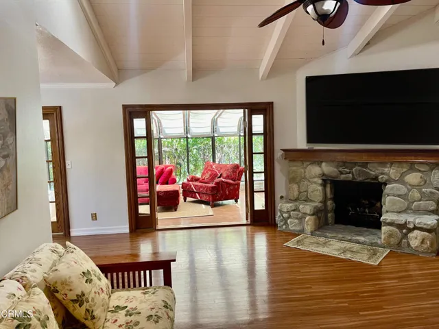 64 living room 4 staged