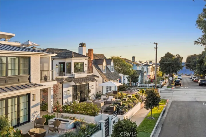 302 Narcissus Avenue, Corona Del Mar, California 92625