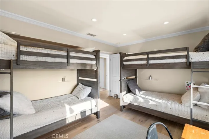302 Narcissus Avenue, Corona Del Mar, California 92625