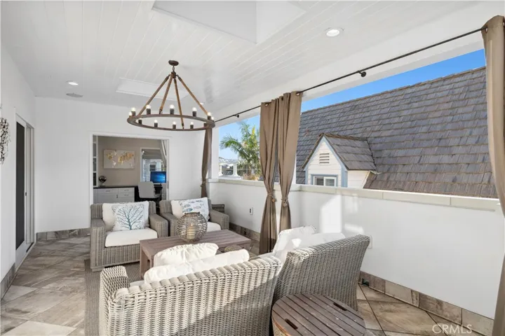 302 Narcissus Avenue, Corona Del Mar, California 92625