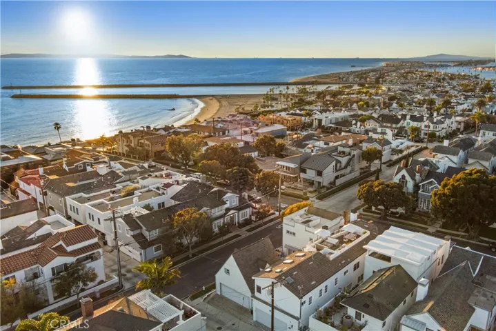 302 Narcissus Avenue, Corona Del Mar, California 92625