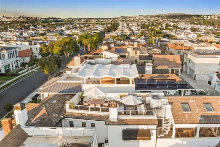 302 Narcissus Avenue, Corona Del Mar, California 92625
