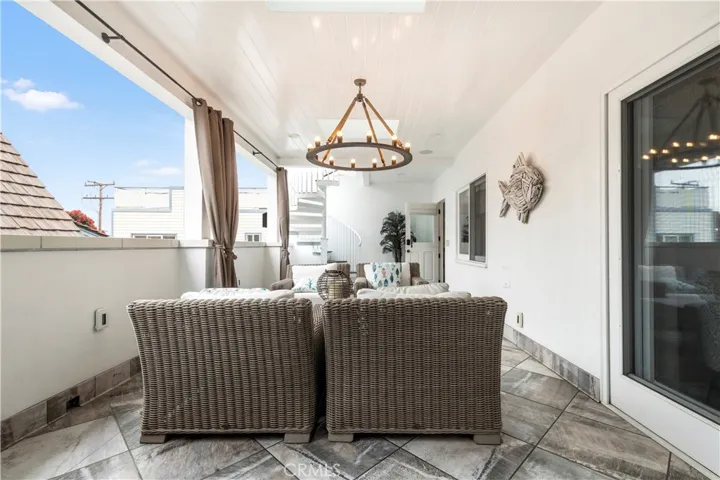 302 Narcissus Avenue, Corona Del Mar, California 92625