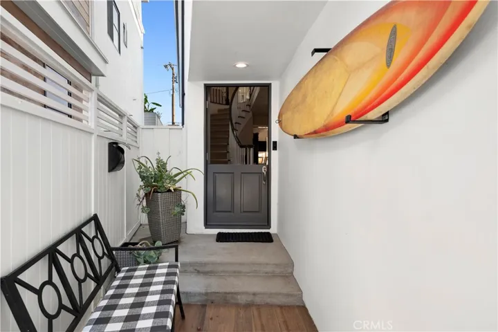 302 Narcissus Avenue, Corona Del Mar, California 92625