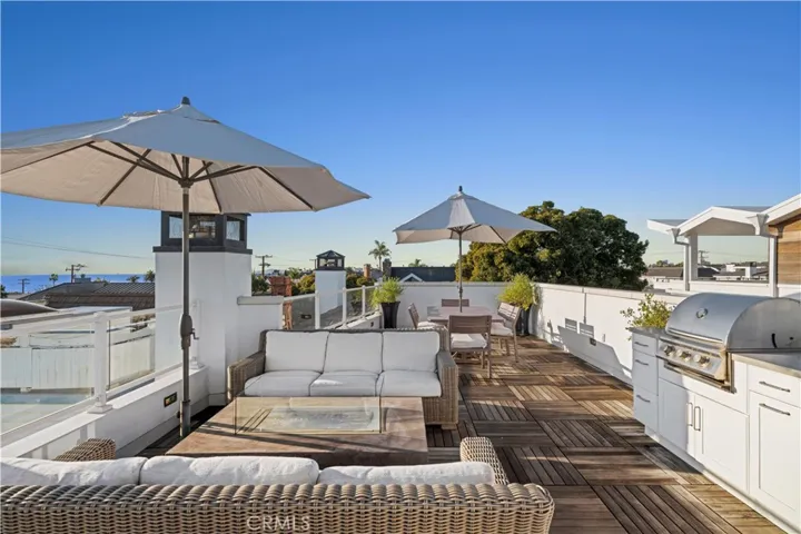 302 Narcissus Avenue, Corona Del Mar, California 92625