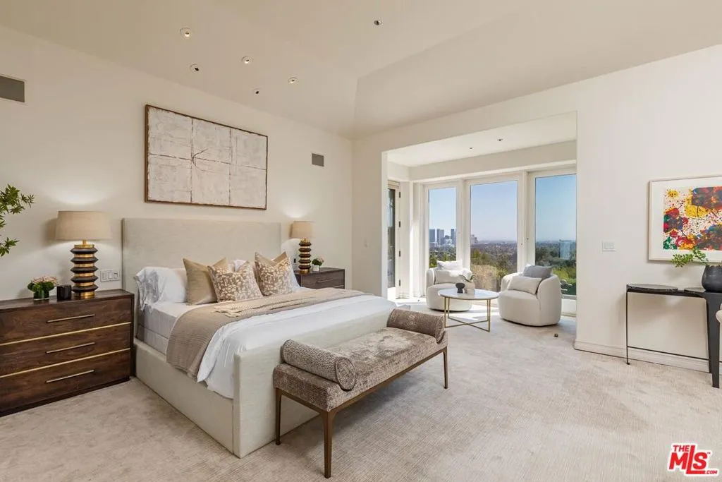 1136 Calle Vista Drive, Beverly Hills, California 90210 home-pic-10