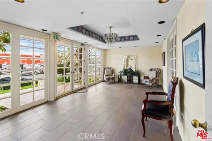 5219 Newcastle Avenue 302, Encino, California 91316
