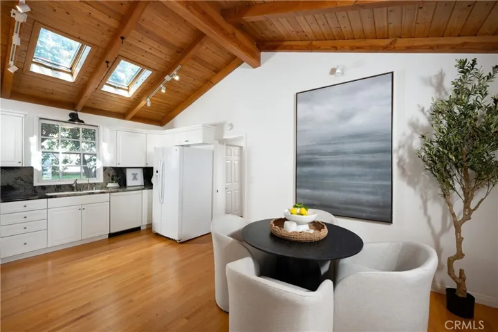 2130 Glenneyre Street, Laguna Beach, California 92651