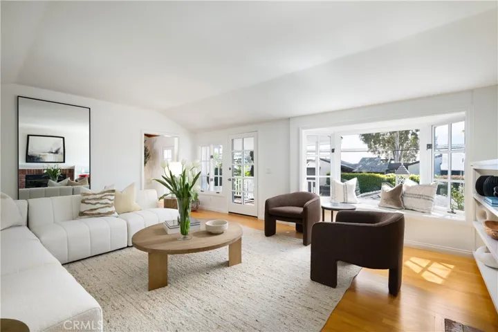2130 Glenneyre Street, Laguna Beach, California 92651