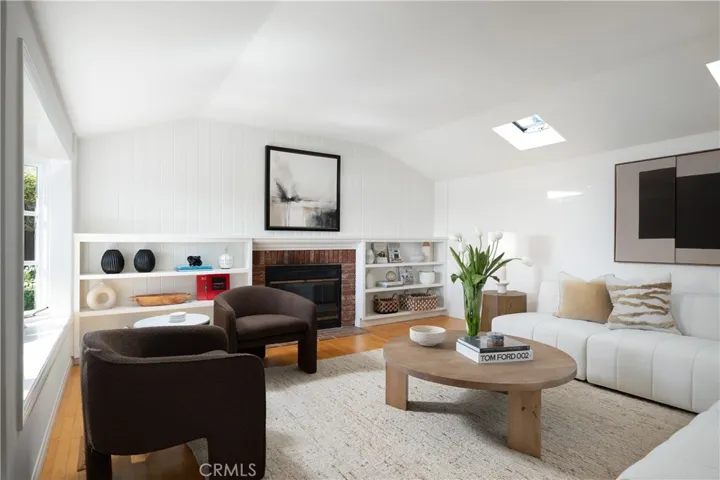 2130 Glenneyre Street, Laguna Beach, California 92651