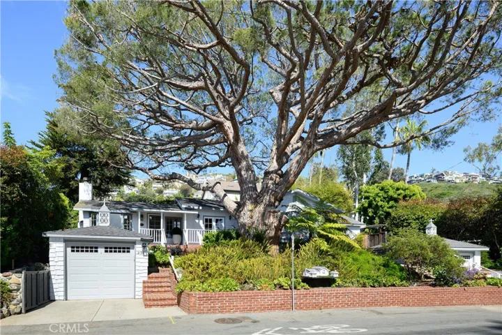 2130 Glenneyre Street, Laguna Beach, California 92651