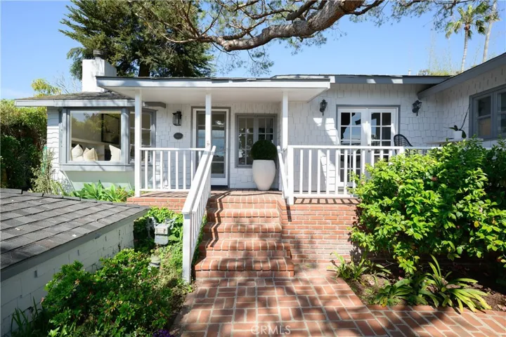 2130 Glenneyre Street, Laguna Beach, California 92651