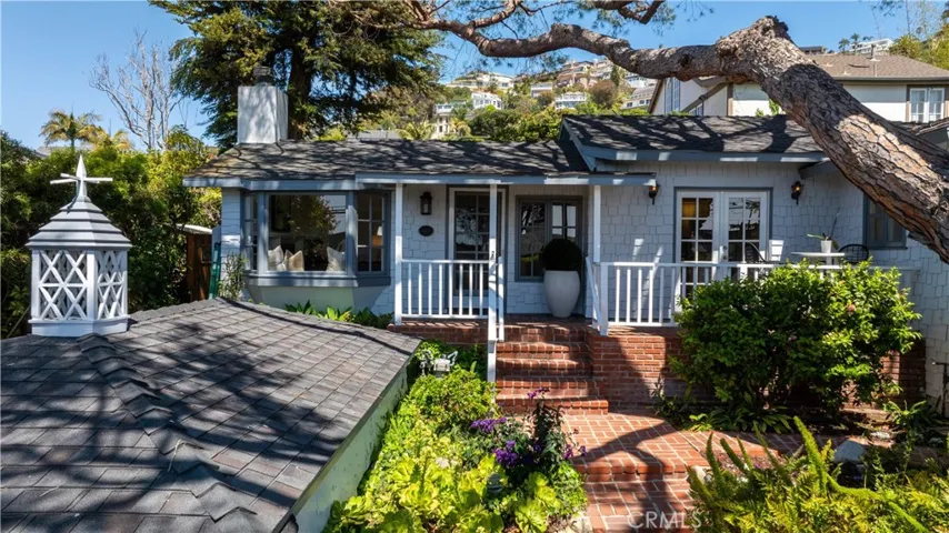 2130 Glenneyre Street, Laguna Beach, California 92651