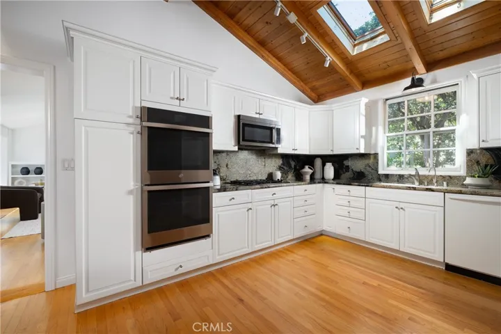 2130 Glenneyre Street, Laguna Beach, California 92651