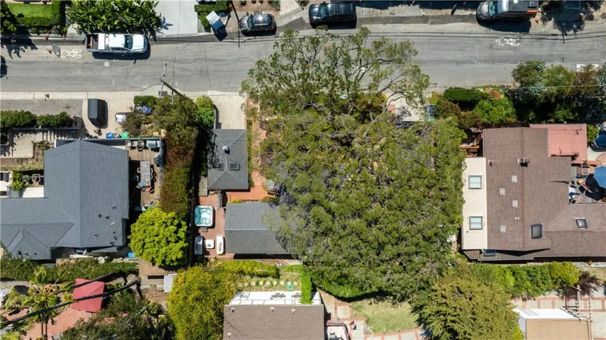 2130 Glenneyre Street, Laguna Beach, California 92651