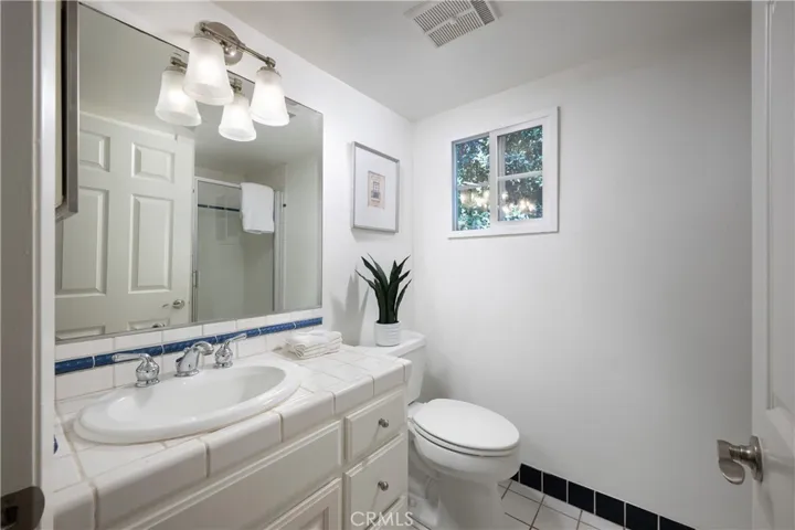 2130 Glenneyre Street, Laguna Beach, California 92651