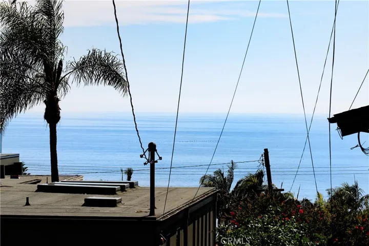 2130 Glenneyre Street, Laguna Beach, California 92651