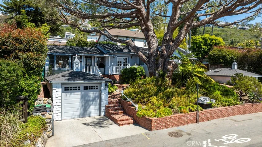 2130 Glenneyre Street, Laguna Beach, California 92651
