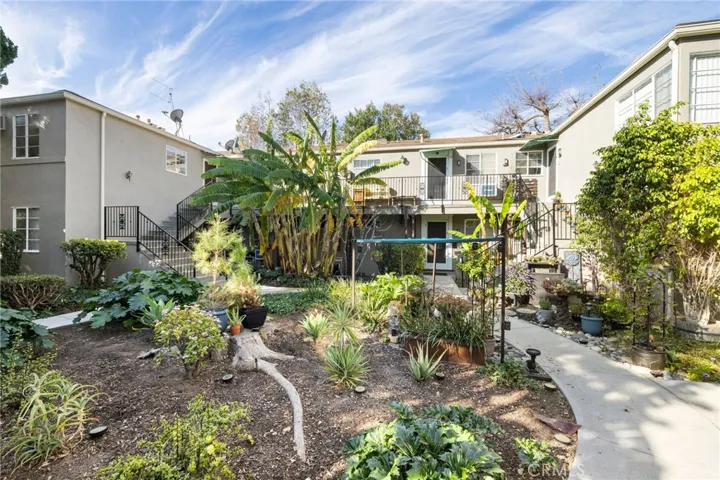 609 W Foothill Boulevard, Monrovia, California 91016
