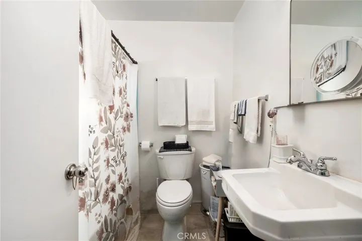 609 W Foothill Boulevard, Monrovia, California 91016