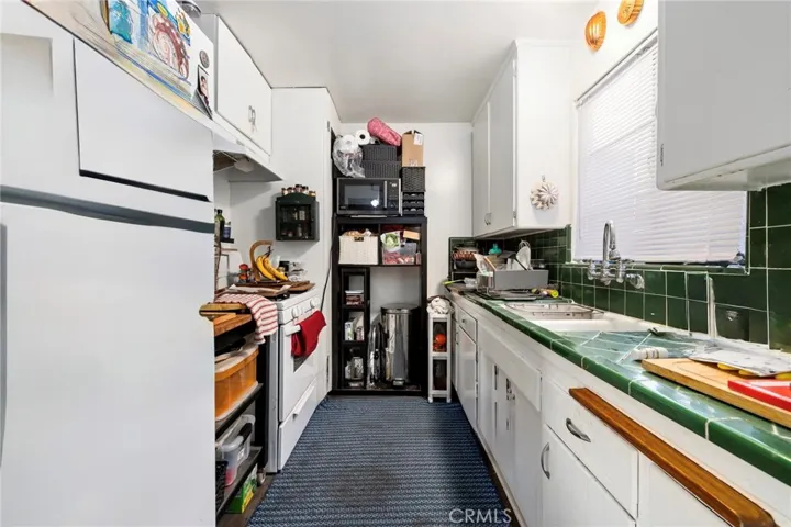 609 W Foothill Boulevard, Monrovia, California 91016