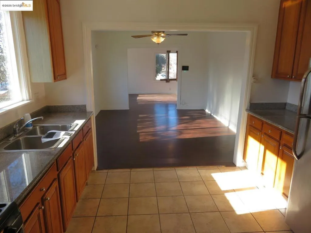 4510 San Carlos Ave, Oakland, California 94601 home-pic-18