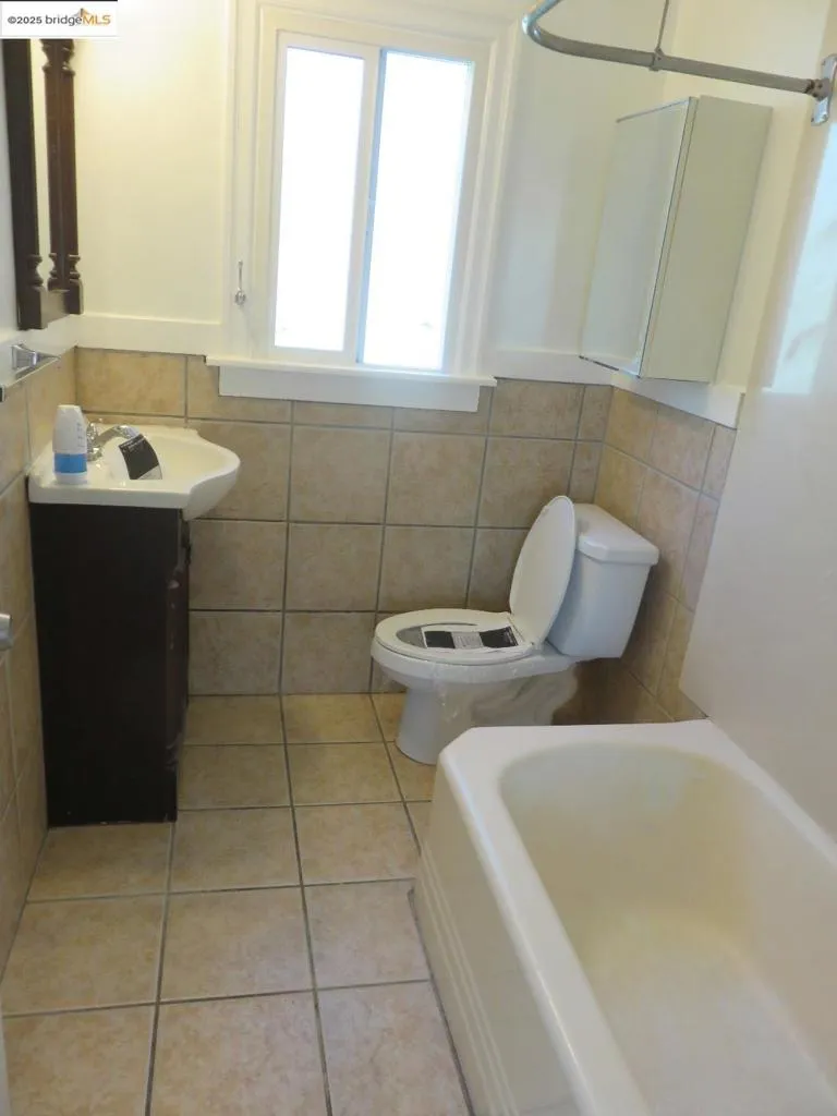 4510 San Carlos Ave, Oakland, California 94601 home-pic-6