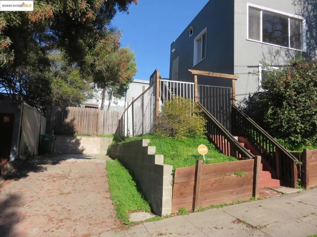 4510 San Carlos Ave, Oakland, California 94601 home-pic-23