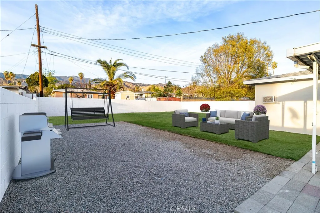 25542 Edgemont Drive, San Bernardino, California 92404 home-pic-10