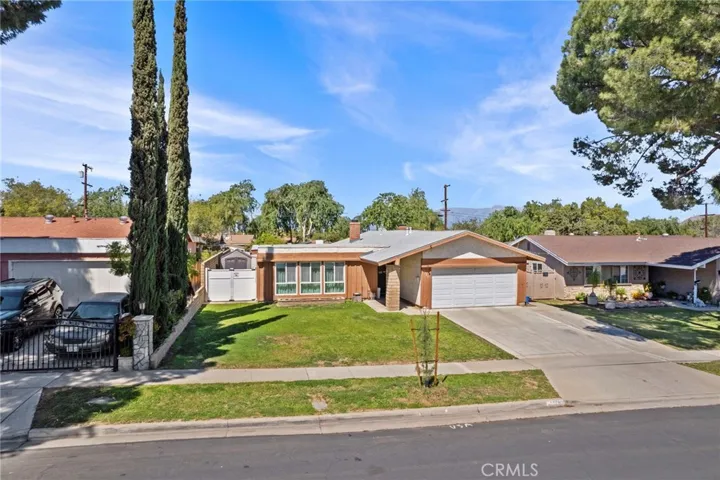 1125 Aspen Street, Corona, California 92879