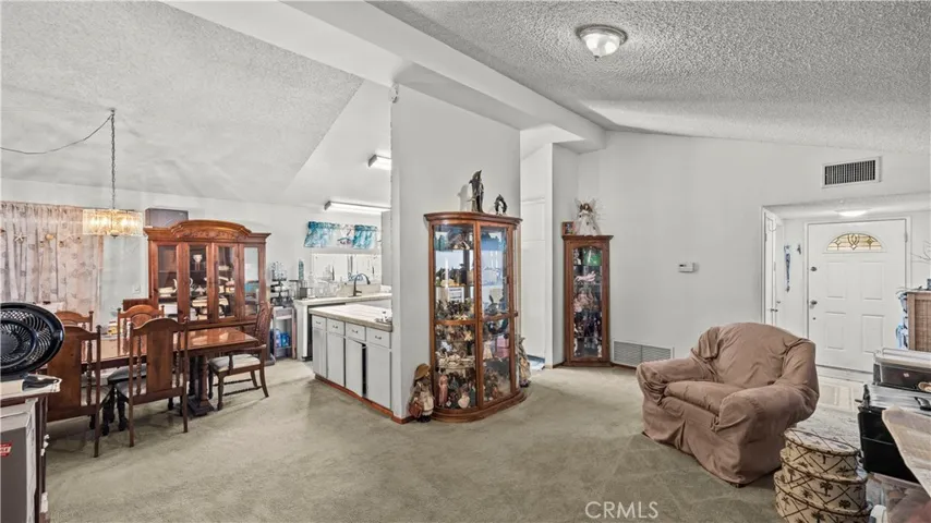 1125 Aspen Street, Corona, California 92879