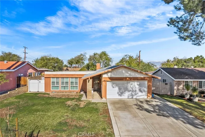1125 Aspen Street, Corona, California 92879