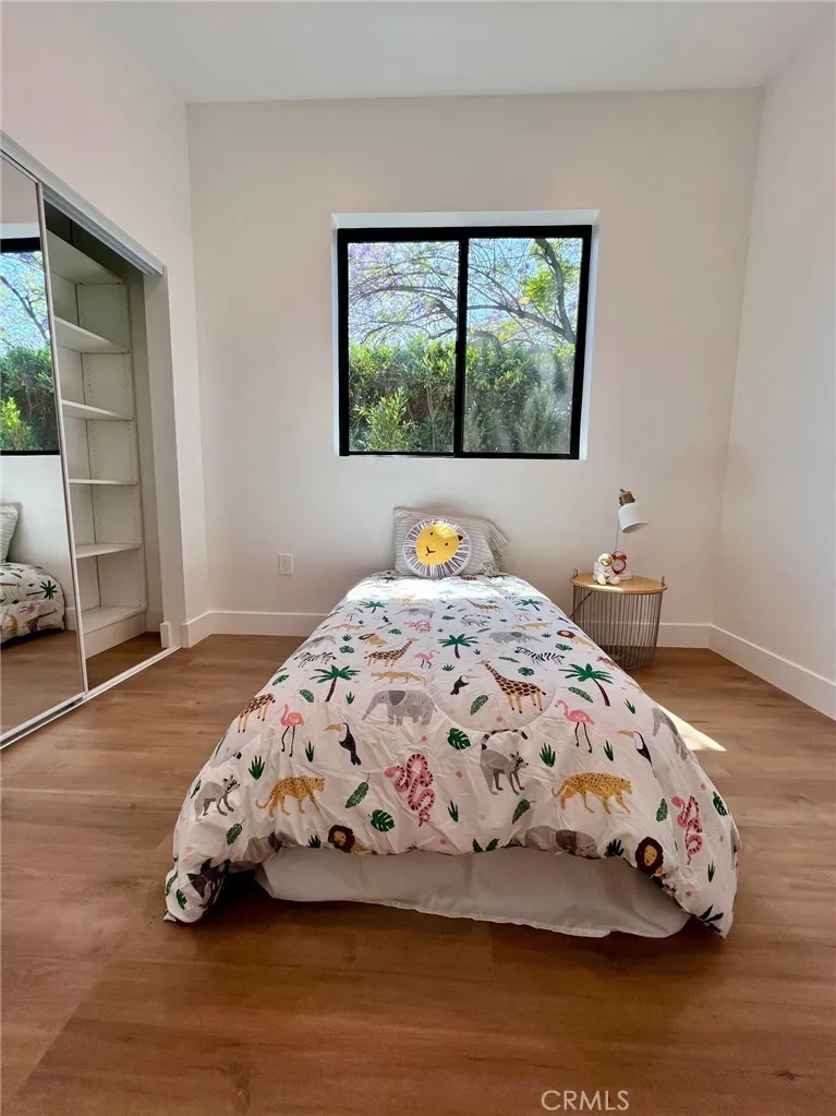 6829 Yolanda Avenue, Reseda, California 91335 home-pic-33