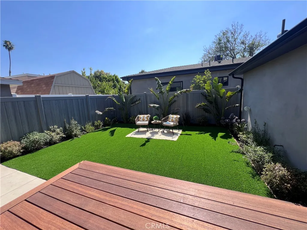 6829 Yolanda Avenue, Reseda, California 91335 home-pic-3