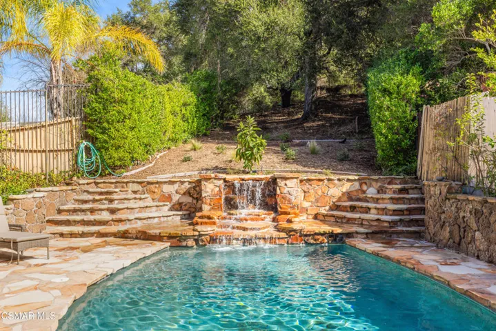 2498 Hereford Rd, Lake Sherwood, CA-Vinc