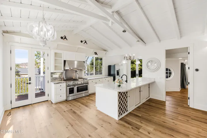 2498 Hereford Rd, Lake Sherwood, CA-Vinc