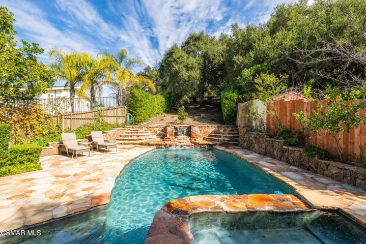 2498 Hereford Rd, Lake Sherwood, CA-Vinc