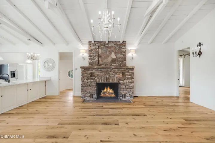 2498 Hereford Rd, Lake Sherwood, CA-Vinc