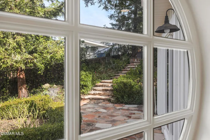 2498 Hereford Rd, Lake Sherwood, CA-Vinc
