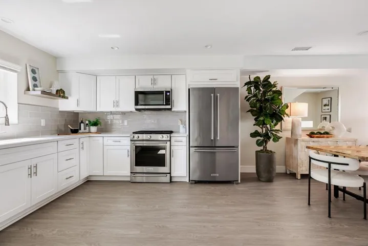 1956 Hornblend St 9, San Diego, California 92109