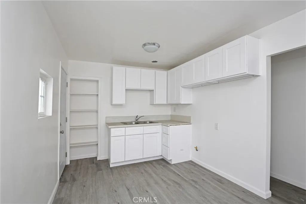 2514 Clarendon Avenue, Huntington Park, California 90255 home-pic-14