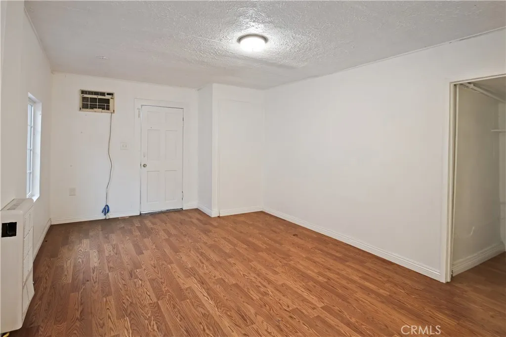 2514 Clarendon Avenue, Huntington Park, California 90255 home-pic-26