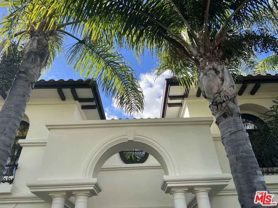 435 Woodbluff Road, Calabasas, California 91302 home-pic-47