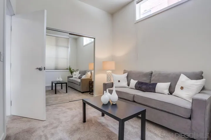 531 8th Ave Th114, San Diego, California 92101