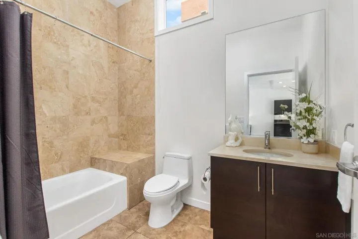 531 8th Ave Th114, San Diego, California 92101
