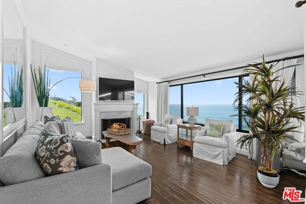 29700 Zuma Bay Way, Malibu, California 90265, 3 Bedrooms Bedrooms, ,3 BathroomsBathrooms,Residential Lease,For Rent,Zuma Bay,25496807
