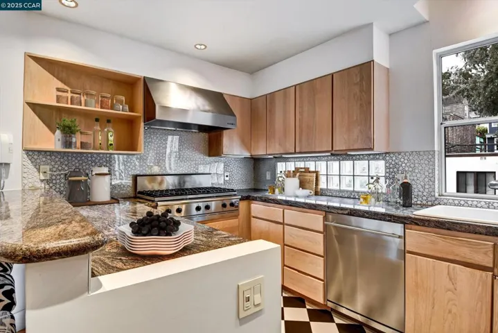 44 Cortland Ave, San Francisco, California 94110