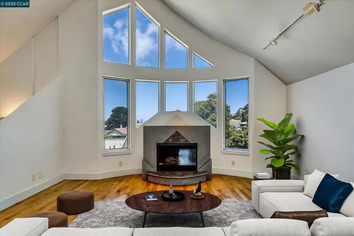 44 Cortland Ave, San Francisco, California 94110
