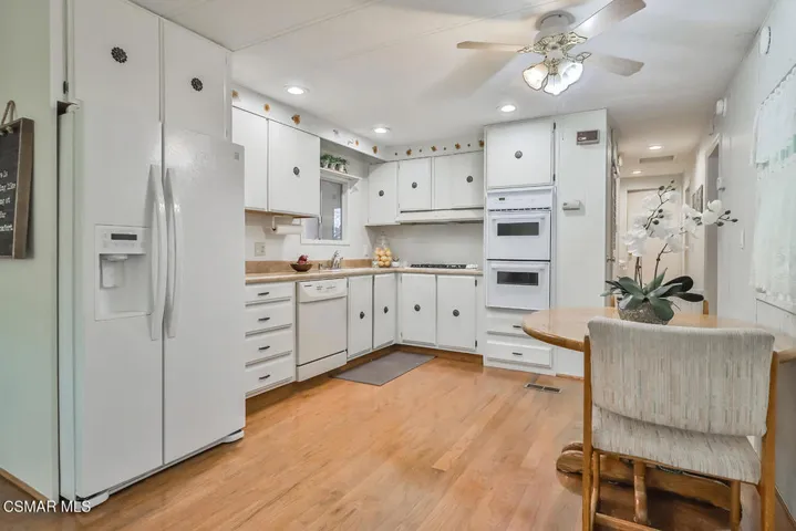cLiving Dining and Kitchen4