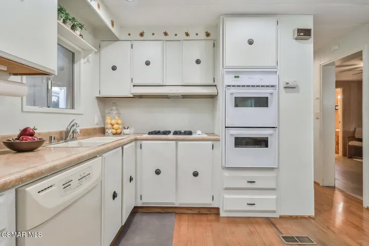 cLiving Dining and Kitchen5